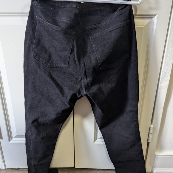 Old Navy Women's Size 14 Black Jeans - Picture 2 of 2